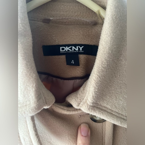 DKNY Cashmere Coat in Tan. Size 4 - Picture 3 of 5